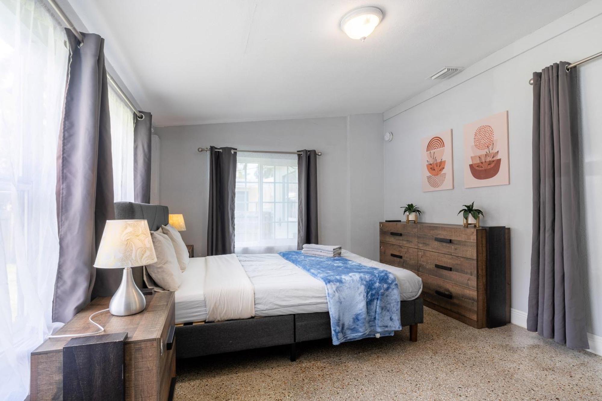 Hollywood Peaceful Hostel Dış mekan fotoğraf